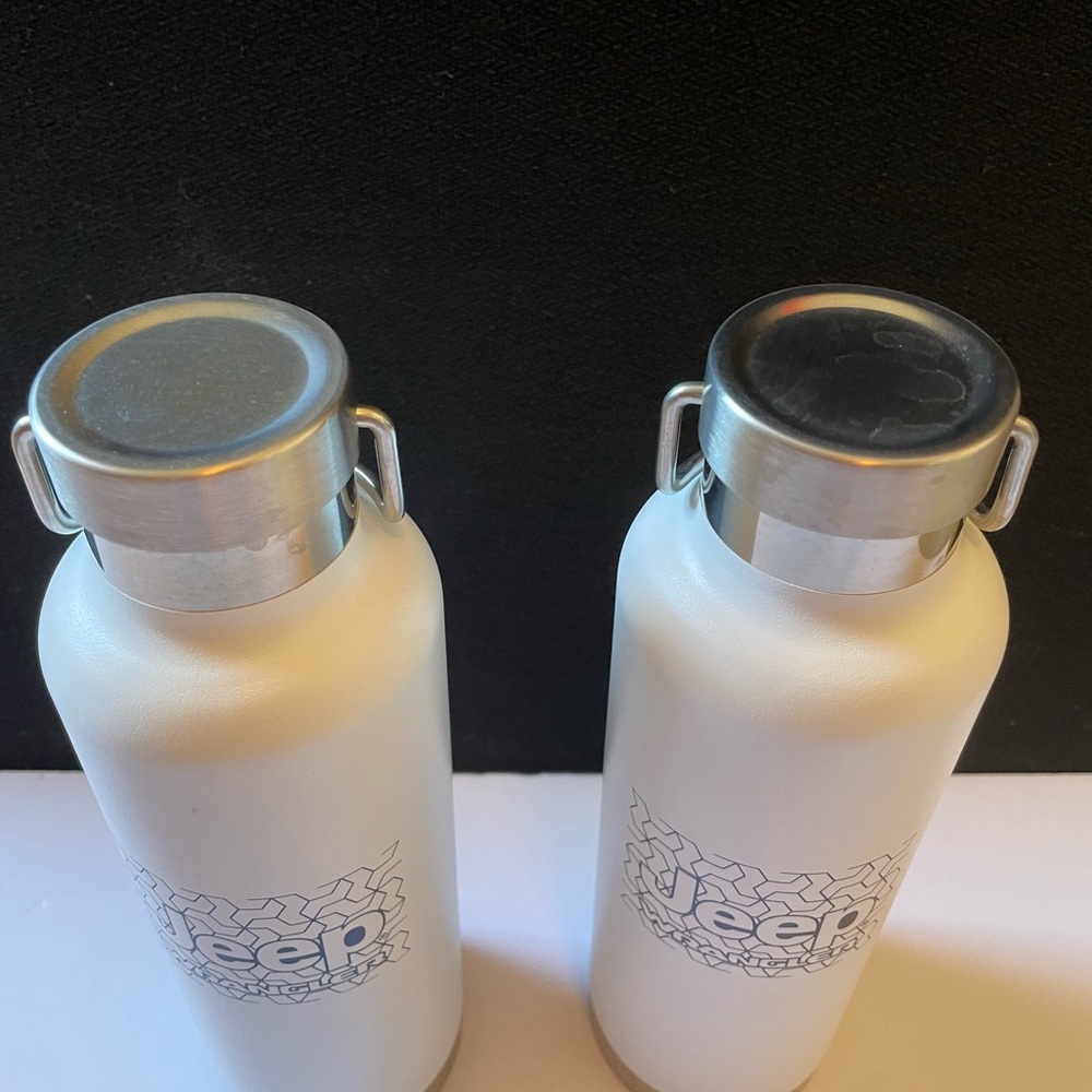 2 Jeep Wrangler stainless steel water bottles. Great condition. - Picture 3 of 9